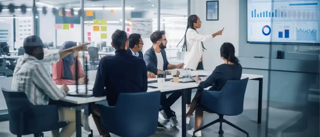 E-commerce business owners discussing growth and scaling | Locad